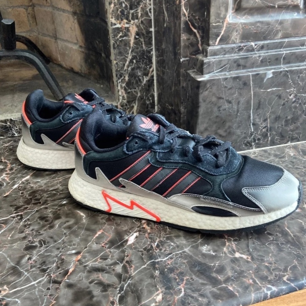 Adidas Tresc Run Sz 11.5 EUC Black and Orange